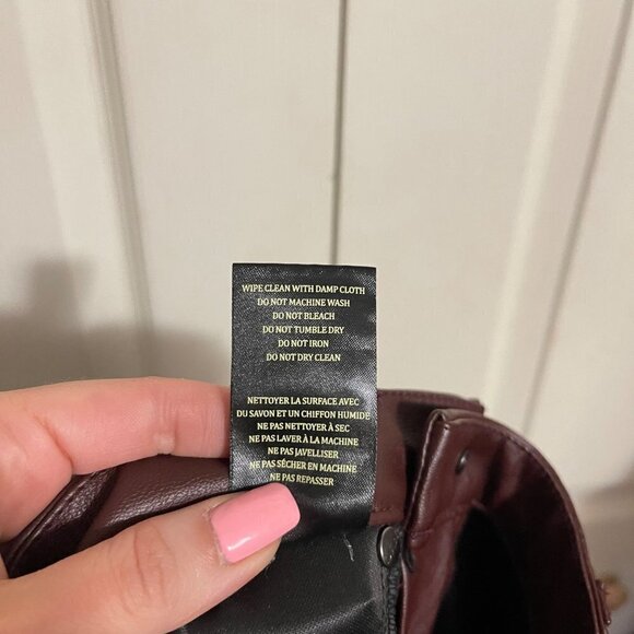 Blank NYC Women's NWT Burgundy Vegan Leather Mid Rise Skinny Pants Size 24 - Picture 8 of 9